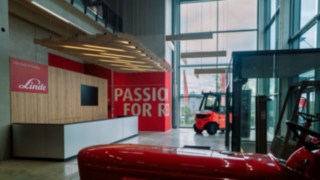 Empfangsbereich Linde Experince Hub
